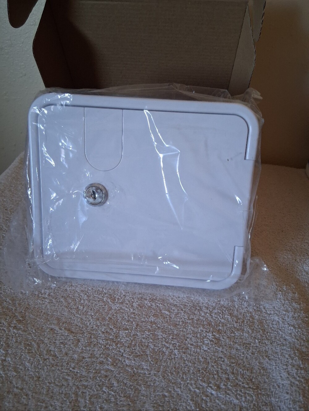 RV Access Door ABS RV Electric Cord Trailer Cable Hatch White W Lock And Key NIB